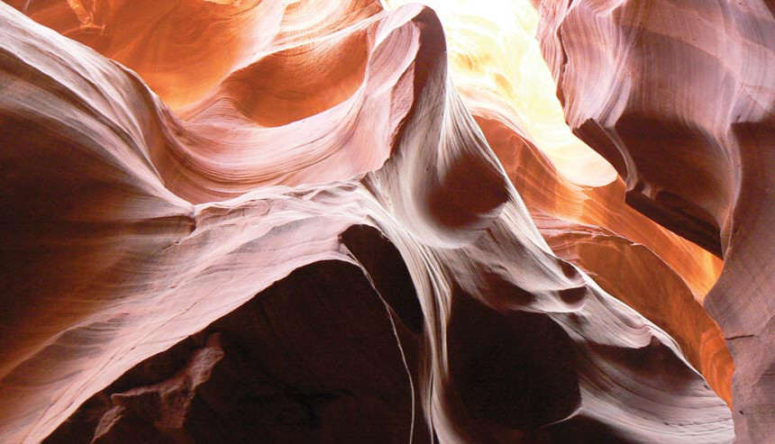 Arizona-Sandstone-Carvings-by-Wind-and-Water-in-Secret-Canyon